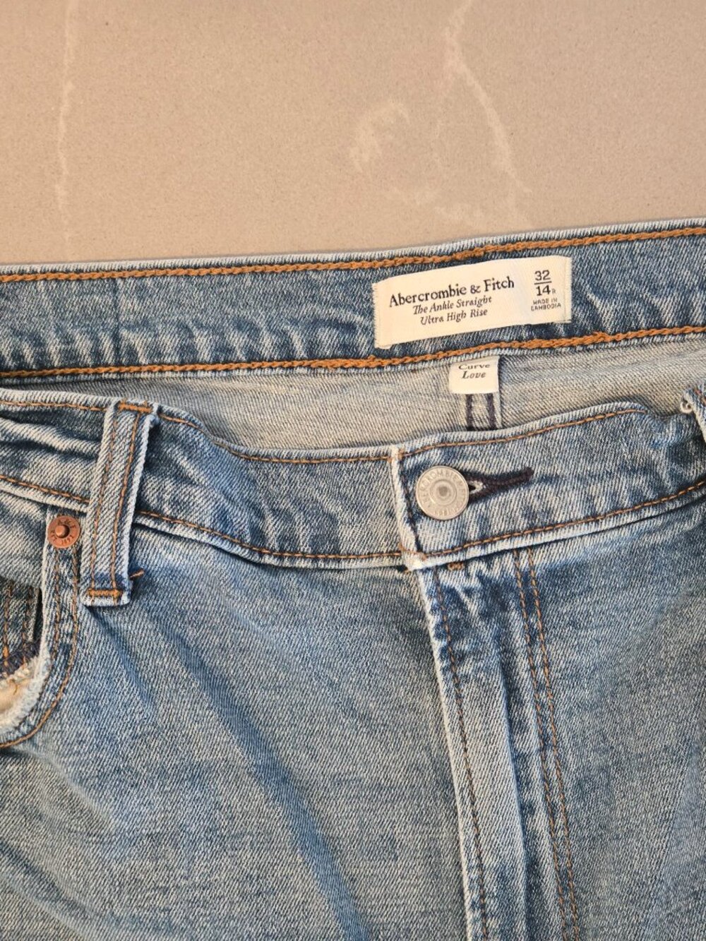 Abercrombie & Fitch Curve Love Ultra High Rise Ankle Straight Jean 32/14 - Picture 4 of 4